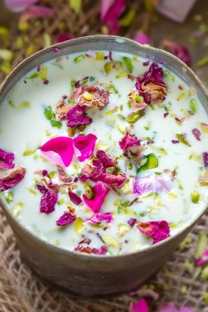 Best street food in Varanasi Thandai