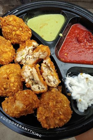 Best street food in Delhi Momos