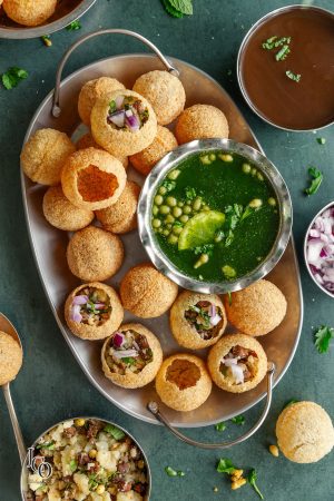 Best street food in Delhi Gol Gappe